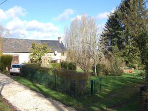 Vente maison 4 pièces 111 m² à Sens-Beaujeu (18300)  99 000 €