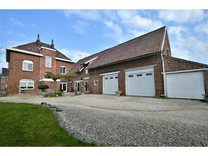 Villa à vendre avec garage et terrasse   Brunehaut (VAX61833)