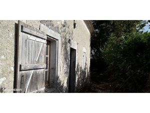 Maison en pierres à restaurer