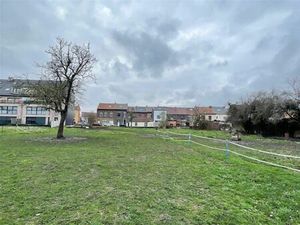 Terrain à bâtir à vendre de 2703 m² à Bouffioulx (VAM27037)