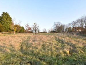 Vente terrain 1978 m² à Cosne-Cours-sur-Loire (58200)  26 000 €