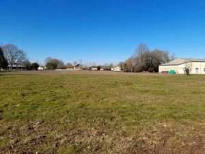 Vente terrain 753 m² à Gabaston (64160)  57 000 €