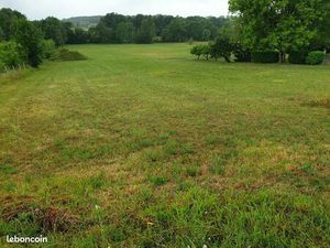 Terrain 1 380 m² Montazeau