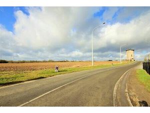 Terrain à bâtir à vendre de 1862 m² à Neuville (VAL85220)