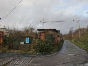 Terrain à bâtir de 1421 M² usage commercial et/ou industriel