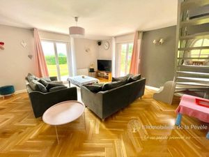 Maison d'exception à Attiches