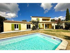 Villa 5 pièces offrant 150m2 de surface habitable