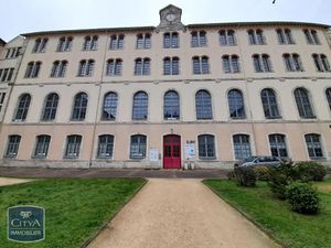 Local professionnel à louer - Châteauroux (36) - 1 467€