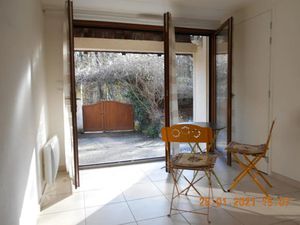 Location appartement 1 pièce 26 m² à Guyancourt (78280)  695 €