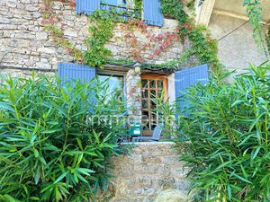 Vente maison 95 m² à Saint-Martin-de-Castillon (84750)  217 000 €