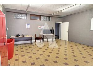 à louer Local commercial 213 15 m² – 1 300 € |Douai