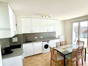 Location meublée appartement 5 pièces 95 m² à Bobigny (93000)  2 450 €
