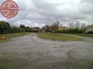Location terrain 2936 m² à Villeneuve-Tolosane (31270)  2 500 €