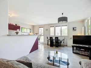 3 PIECES SPACIEUX D'ANGLE AVEC TERRASSE - ANTIBES AU CALME !