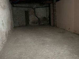 Vente parking 46m2 Nay 64800 - 32000 € - Surface Privée