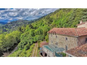 Vente maison 7 pièces 132 m² à Sainte-Cécile-d'Andorge (30110)  230 000 €