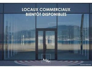 A LOUER CELLULE COMMERCIALE 210 M2 SAINT MAXIMIN - ZONE COMMERCIALE