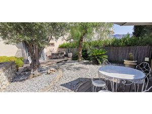 Vente appartement 2 pièces 50m2 Cassis 13260 - 440000 € - Surface Privée