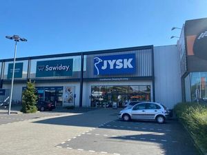 Magasin 1.268 m² à louer – Bredabaan Schoten