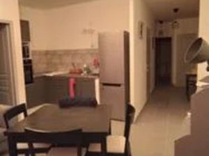 Location meublée appartement 3 pièces 48 m² à Barjols (83670)  709 €