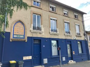 CALUIRE 69300 - route de Strasbourg - A LOUER LOCAL PROFESSI