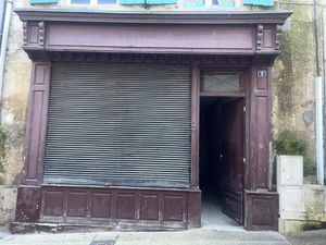 LOCAL COMMERCIAL OU APPARTEMENT