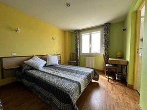 Vente maison 10 pièces 350 m² Gorses (46210)