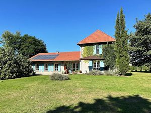 Vente maison 8 pièces 200 m² à Vendat (03110)  439 000 €