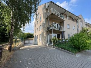 Stevige gebouwde afgesloten garagebox - nr 17 - TE KOOP v...