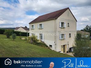 Maison traditionnelle de 173 m² à Courtois-Sur-Yonne