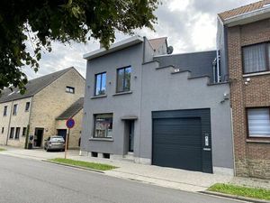 Maison avec entrepôt à louer à Machelen