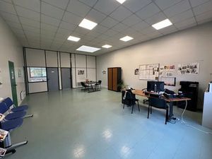 LOCAL D'ACTIVITES-BUREAUX A LOUER