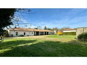 Vente maison 7 pièces 258m2 Chambon 17290 - 457600 € - Surface Privée