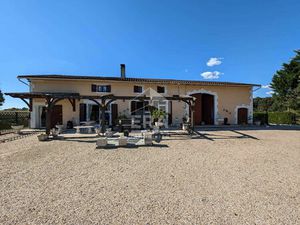 Maison à vendre individuelle type longère à 8 min de Mussidan 7 pièces 200.66 m2