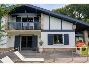 Vente maison 8 pièces Ciboure (64500)
