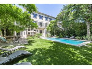 Vente propriété 18 pièces 506 m² à Carpentras (84200)  1 490 000 €