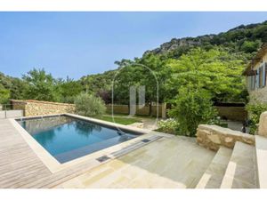 Vente maison 10 pièces 322 m² à Le Beaucet (84210)  1 290 000 €