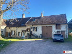 Vente maison 6 pièces 194 m² à Semur-en-Auxois (21140)  168 000 €