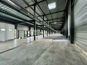 Location commerce 839 m² à Bourgoin-Jallieu (38300)