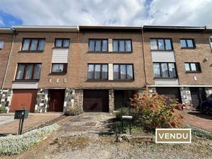 Maison de ville en vente à Rue de la Petite Chenevière 211  Charleroi  Belgique | CENTURY 