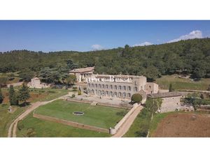 Vente maison 20 pièces 1575 m² à Cotignac (83570)  13 800 000 €