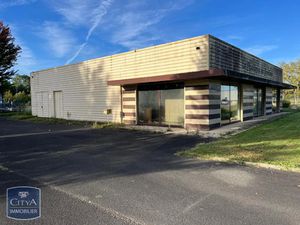 Local commercial à vendre 288 m² - Saint-Seurin-sur-l'Isle (33) - 373 000€