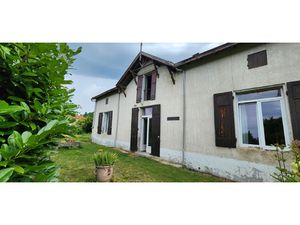 GRAND POTENTIEL pour cette maison à rénover