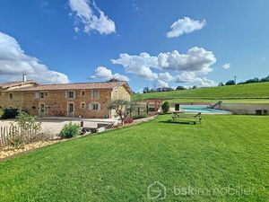 Corps de ferme de 170 m² à Morance