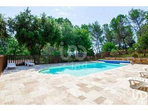 Vente Bureaux et commerces Piscine au Muy (83490) : à vendre Piscine / 430m² Le Muy