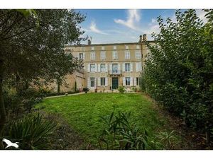 Vente maison 13 pièces 345 m² Barbezieux-Saint-Hilaire (16300)