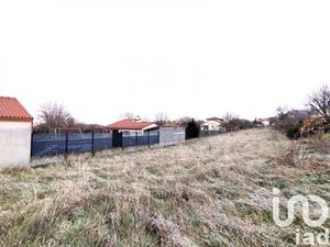 Vente terrain 656 m² à Mezel (63115)  75 000 €