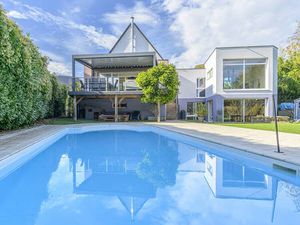 Villa contemporaine dans un cadre exceptionnel !