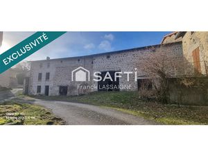Vente maison 4 pièces 90 m² à Saint-Amant-Roche-Savine (63890)  39 500 €