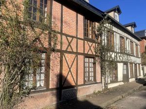 Vente maison 10 pièces 225.03 m² à Lyons-la-Forêt (27480)  360 000 €